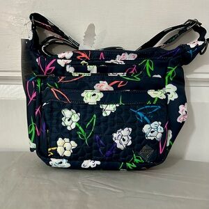 Lug Flutter SE - NWT